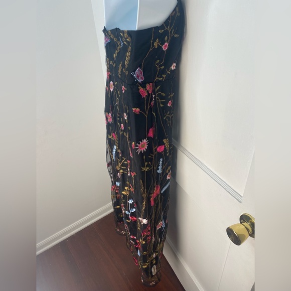 Lulu's NWT Embroidered Bold Botanicals Strapless Black Floral Midi Dress - Picture 8 of 12